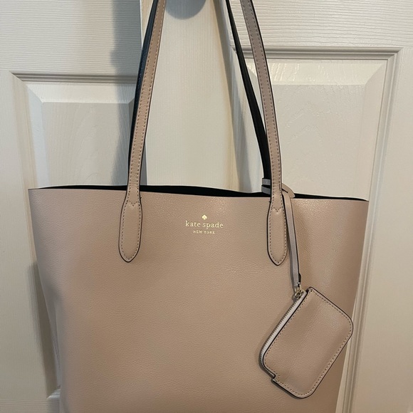 Kate Spade Ava Reversible Tote - Picture 2 of 5